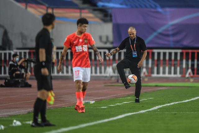 马尚沃特斯合砍42分 广东力克浙江开季两连胜